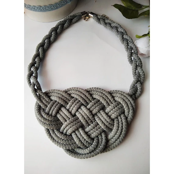 Paracord nyaklánc szürke